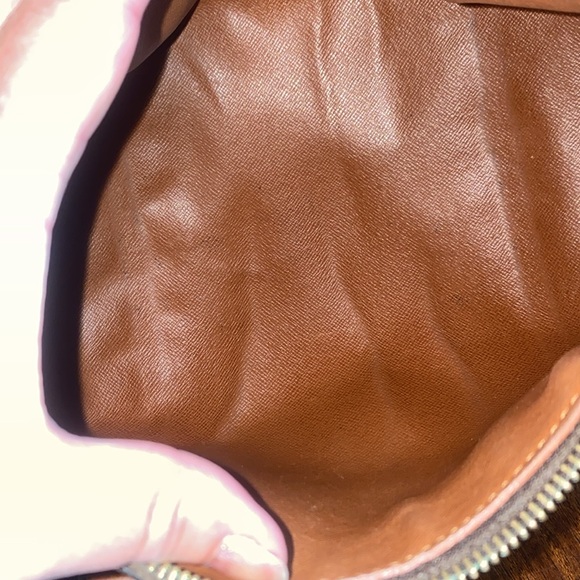 Louis Vuitton Monogram Papillon 30 Handbag - Picture 11 of 14